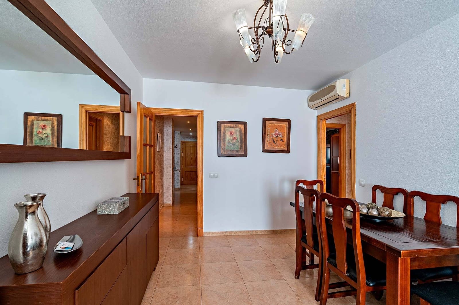 3 bedroom Flat for sale in Roquetas de Mar with garage - € 140,000 (Ref: 9602648)