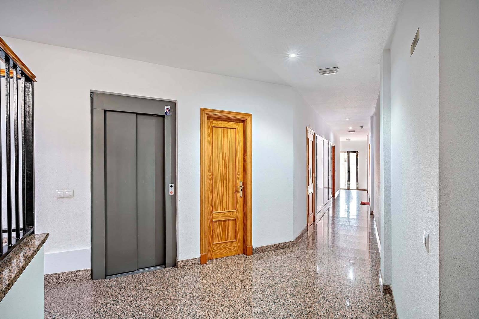 3 bedroom Flat for sale in Roquetas de Mar with garage - € 140,000 (Ref: 9602648)