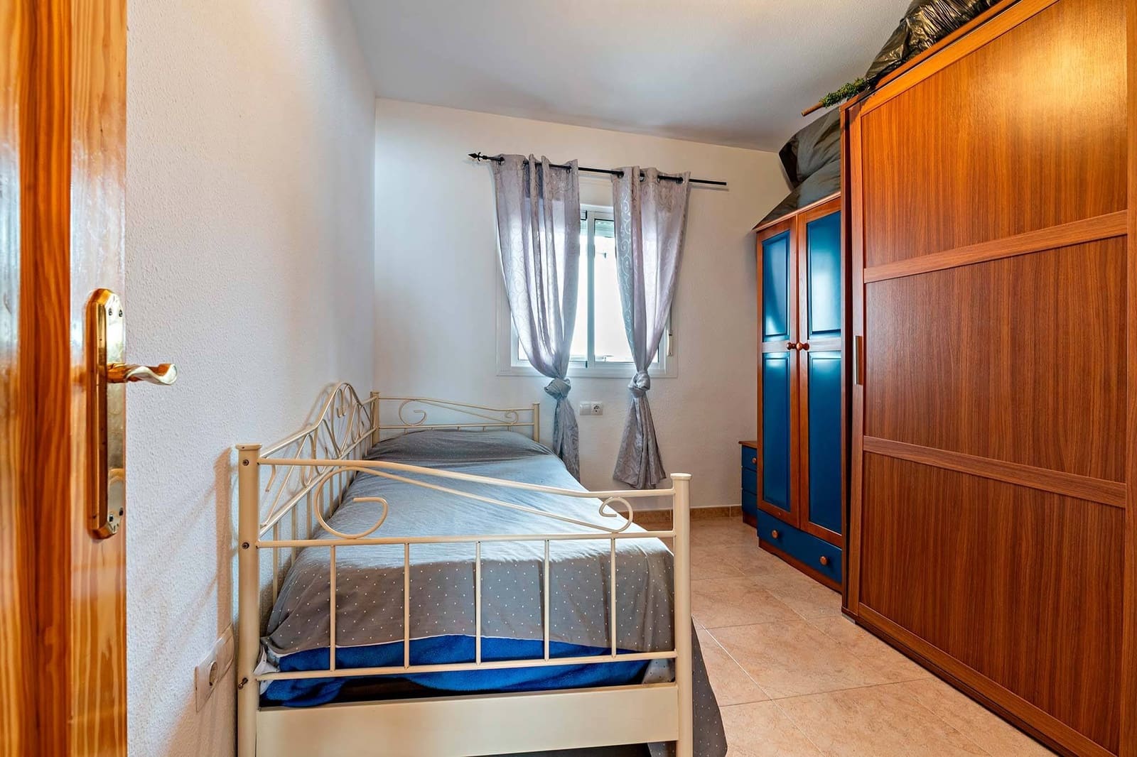 3 bedroom Flat for sale in Roquetas de Mar with garage - € 140,000 (Ref: 9602648)
