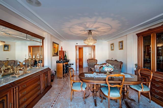 4 slaapkamer Commercieel te koop in Aguadulce (Almeria), Roquetas de Mar met garage - € 699.000 (Ref: 9634232)