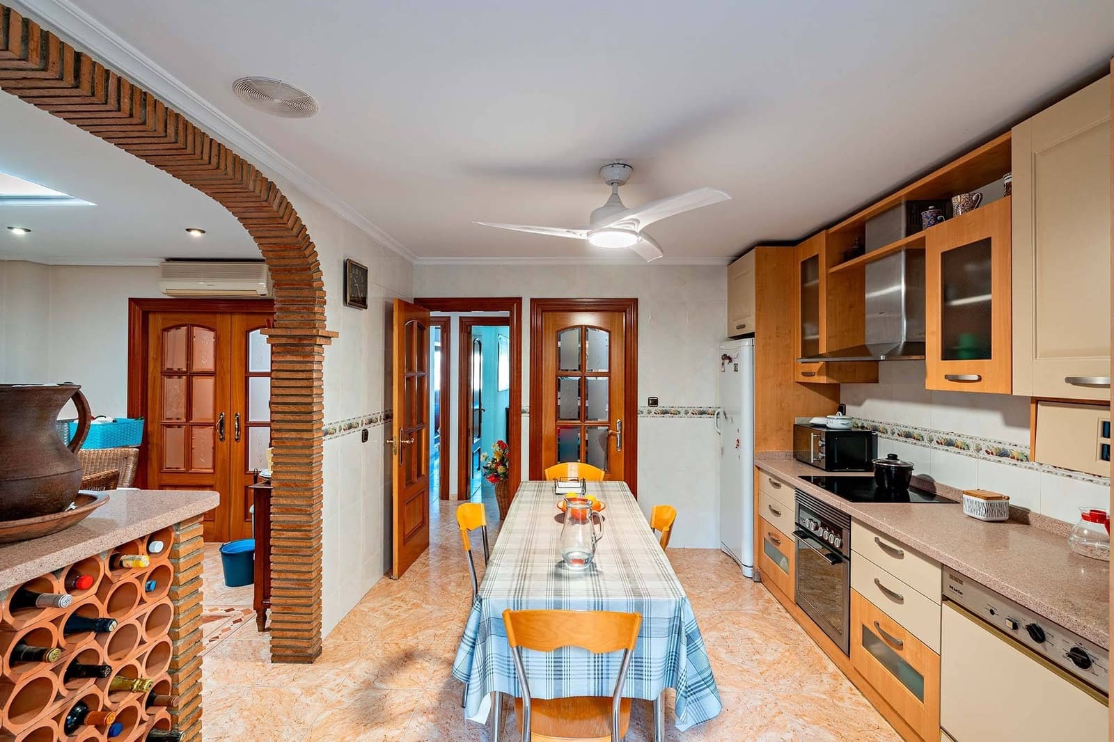 4 soveværelse Erhverv til salg i Aguadulce (Almeria) med garage - € 699.000 (Ref: 9634232)