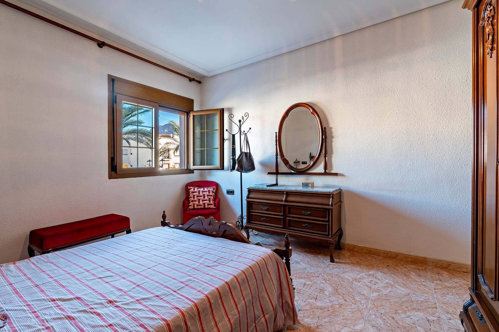 4 camera da letto Commerciale in vendita in Aguadulce (Almeria) con garage - 590.000 € (Rif: 9634232)