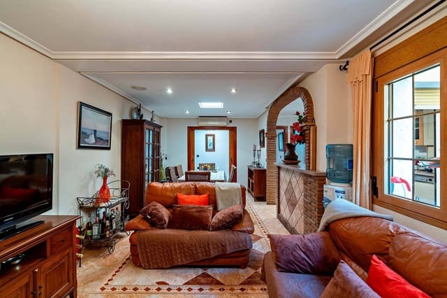 4 sypialnia Komercyjne na sprzedaż w Aguadulce (Almeria), Roquetas de Mar z garażem - 590 000 € (Ref: 9634232)