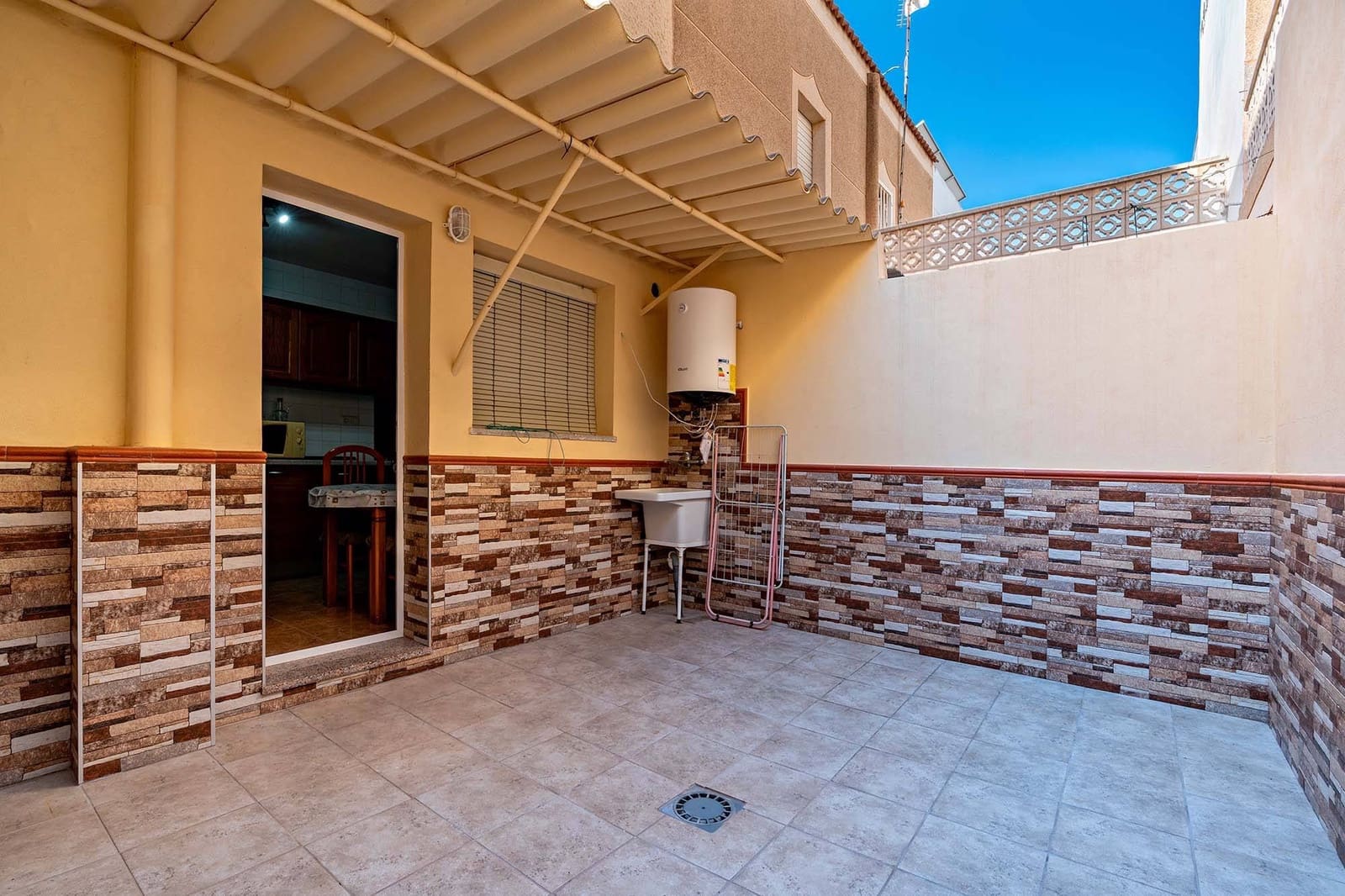 4 soveværelse Rækkehus til salg i La Mojonera - € 157.000 (Ref: 9648091)