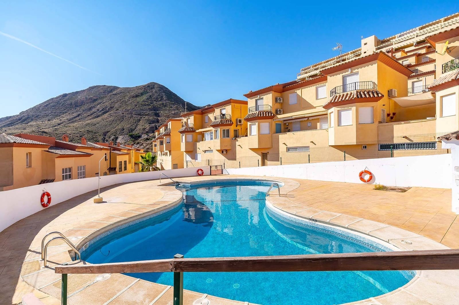 2 makuuhuone Huoneisto vuokrattavana paikassa La Envia Golf mukana uima-altaan 
autotalli - 700 € (Ref: 9651935)