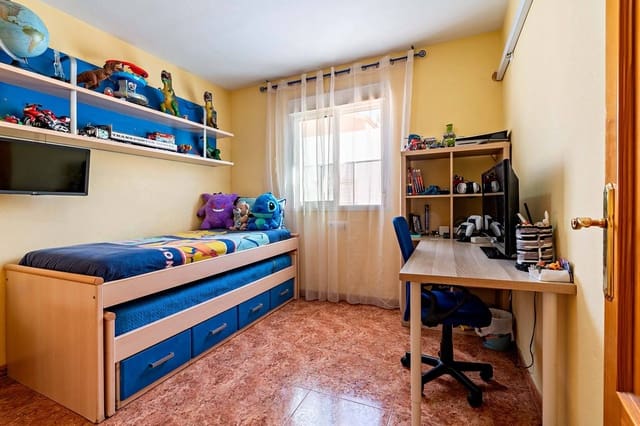 4 soveværelse Rækkehus til salg i El Parador de las Hortichuelas, Roquetas de Mar med garage - € 270.000 (Ref: 9695313)