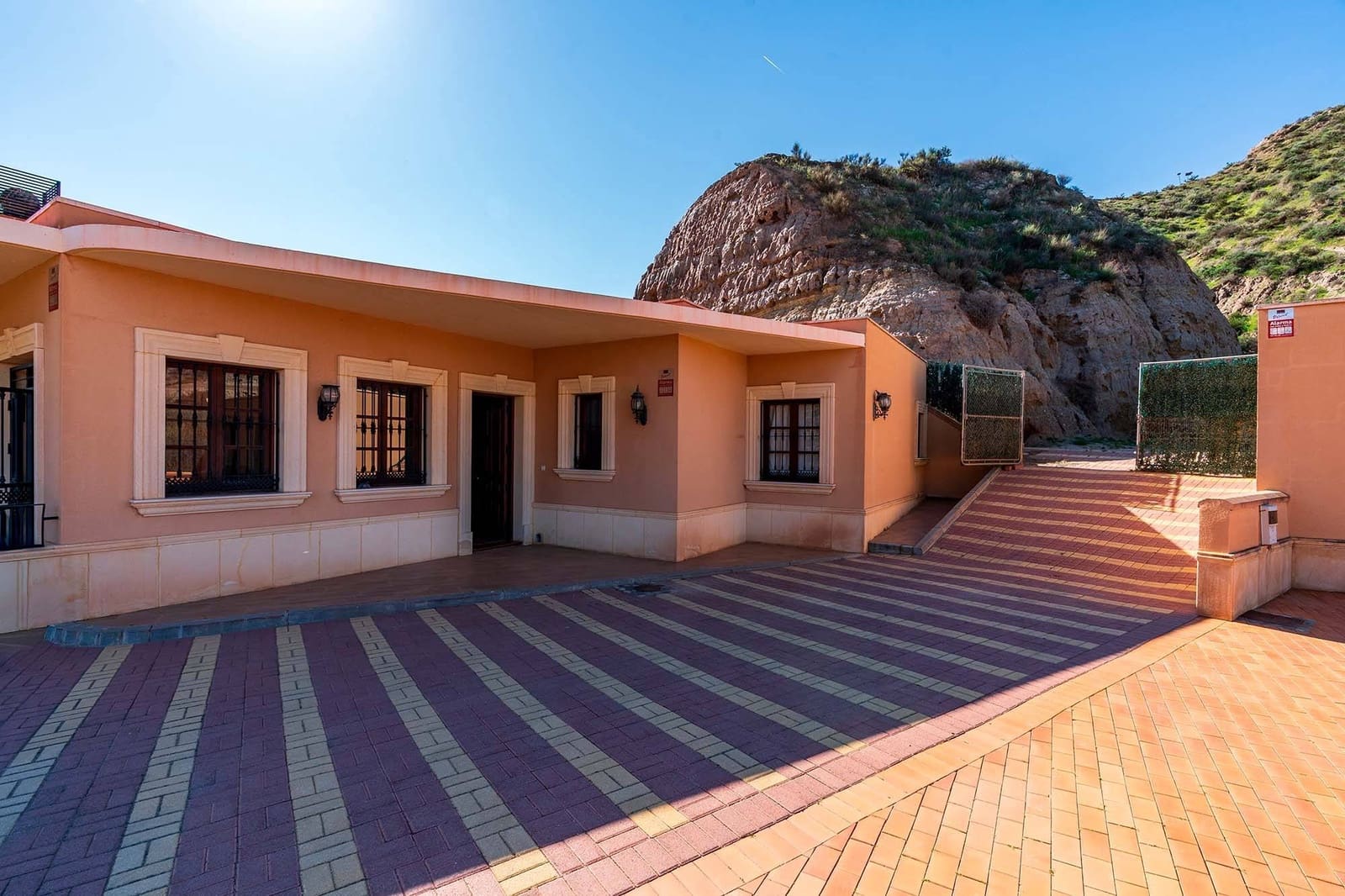 3 bedroom Finca/Country House for sale in Gador with pool - € 395,000 (Ref: 9698815)