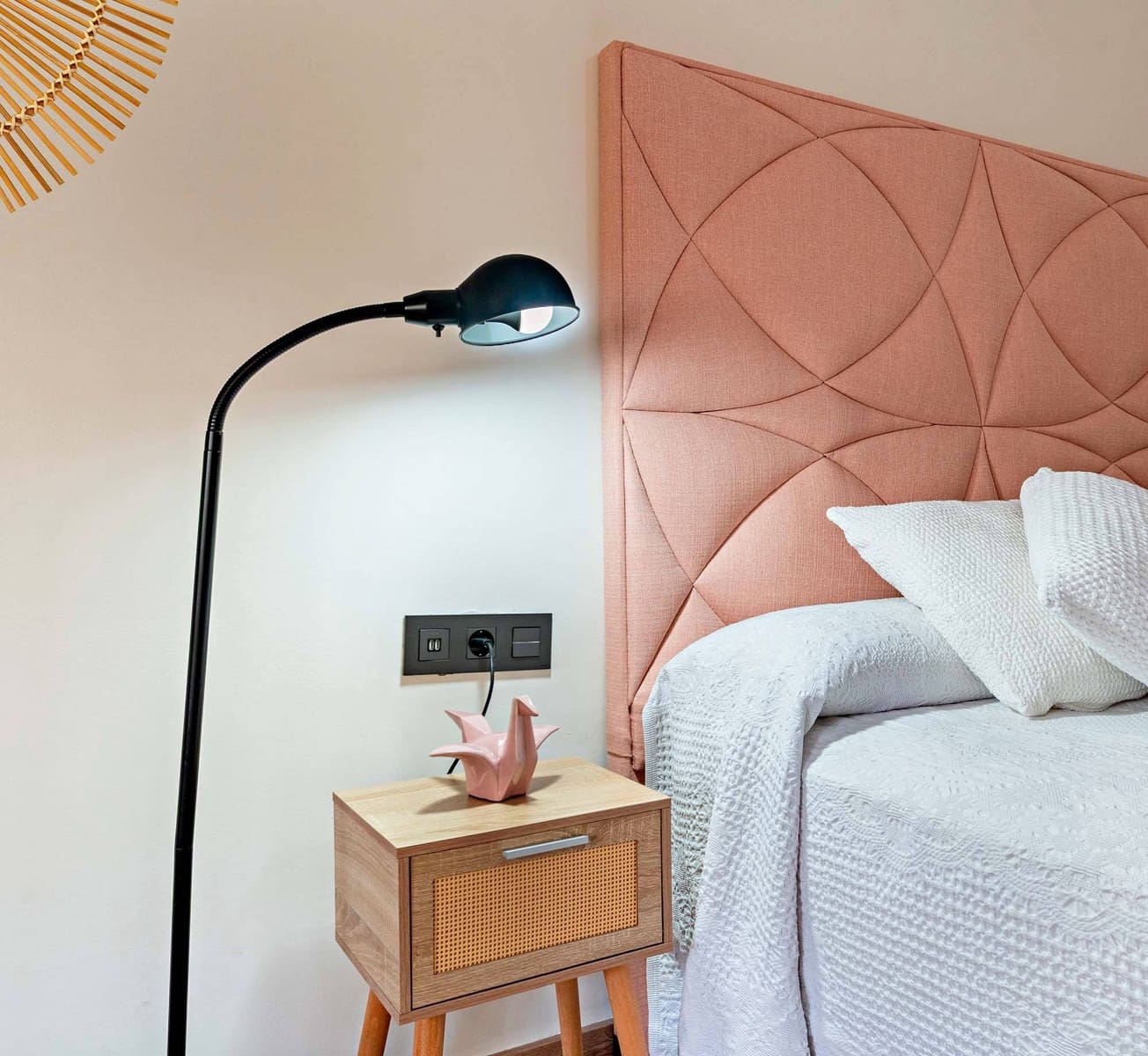 2 bedroom Flat for sale in Roquetas de Mar with pool - € 250,000 (Ref: 9726624)