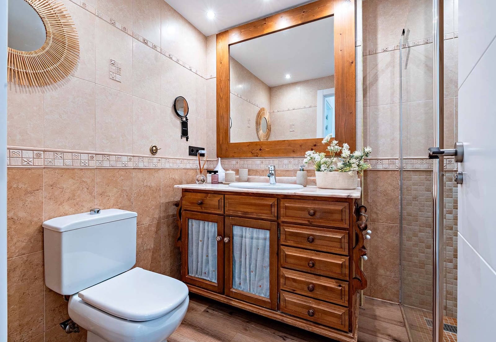 2 bedroom Flat for sale in Roquetas de Mar with pool - € 250,000 (Ref: 9726624)