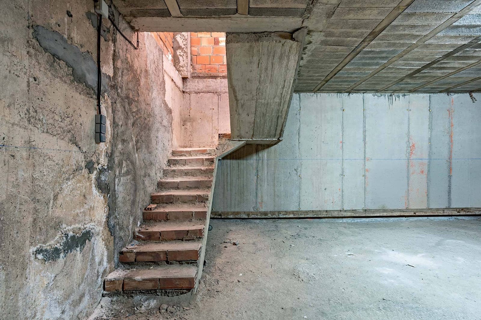 Commercial for sale in El Parador de las Hortichuelas - € 79,000 (Ref: 9735574)