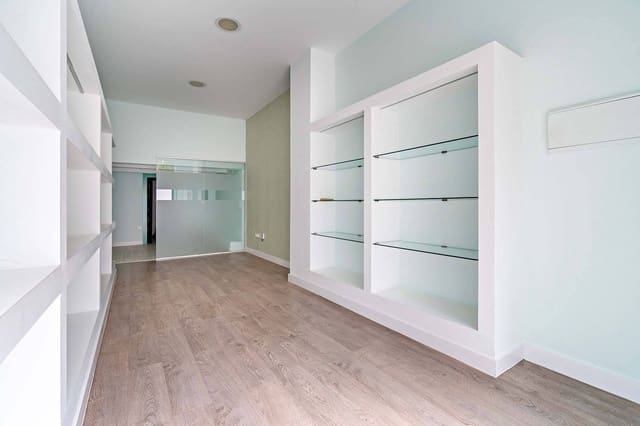 Virksomhed til salg i Almería by - € 85.000 (Ref: 9751999)