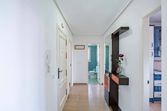 2 makuuhuone Asunto myytävänä paikassa Roquetas de Mar mukana uima-altaan - 229 000 € (Ref: 9761964)