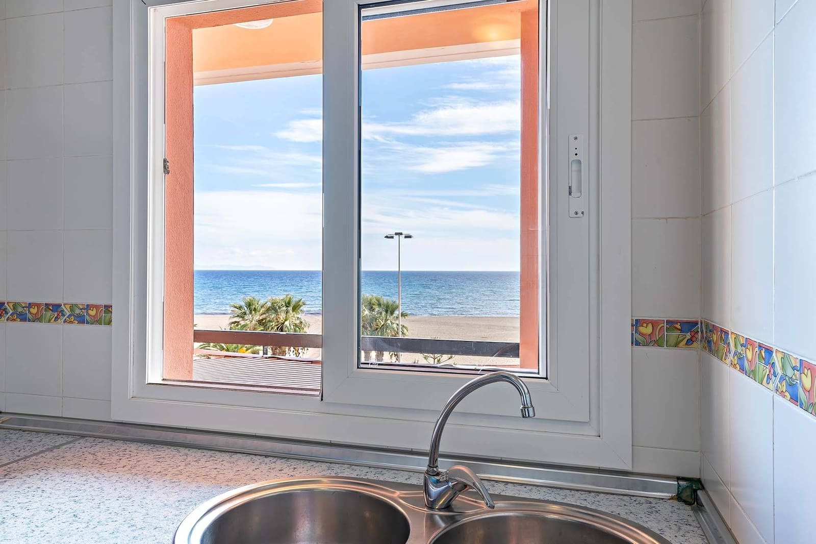 2 makuuhuone Asunto myytävänä paikassa Roquetas de Mar mukana uima-altaan - 229 000 € (Ref: 9761964)