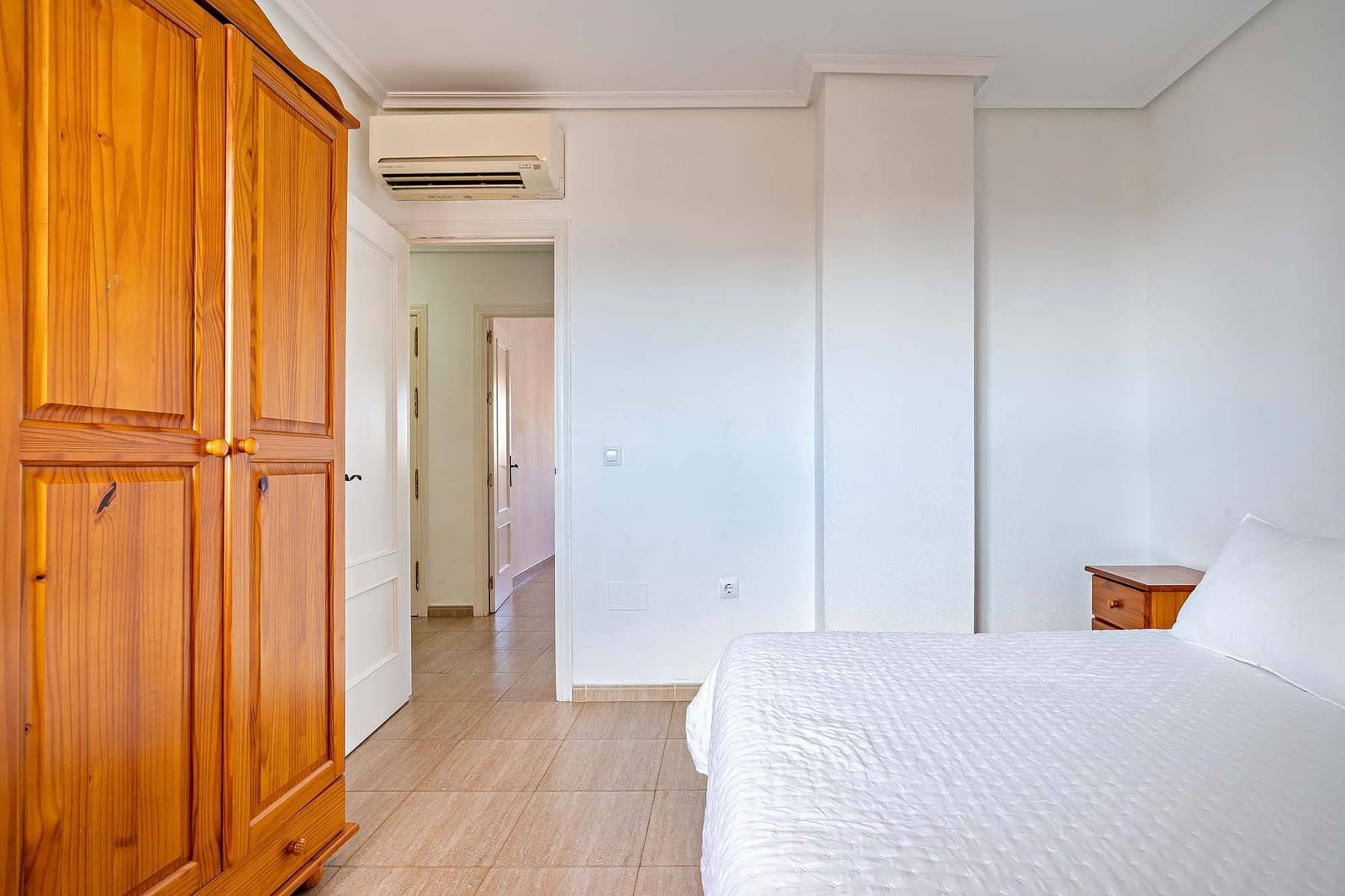 2 makuuhuone Asunto myytävänä paikassa Roquetas de Mar mukana uima-altaan - 229 000 € (Ref: 9761964)