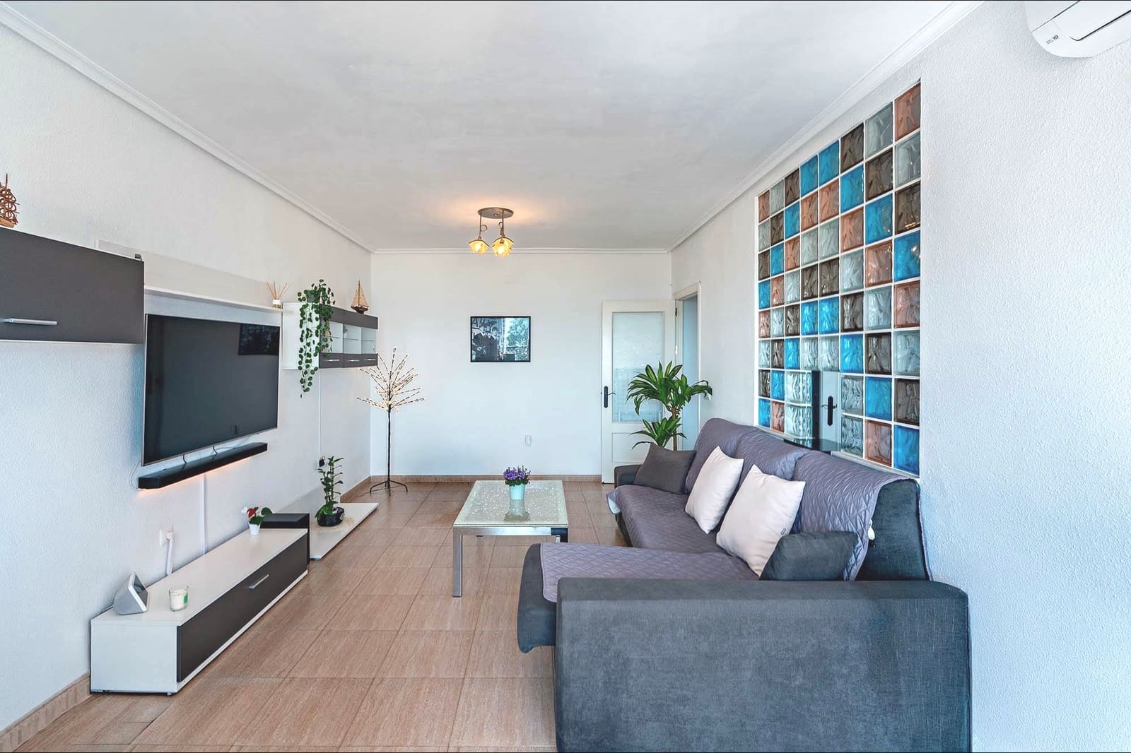 2 makuuhuone Asunto myytävänä paikassa Roquetas de Mar mukana uima-altaan - 229 000 € (Ref: 9761964)