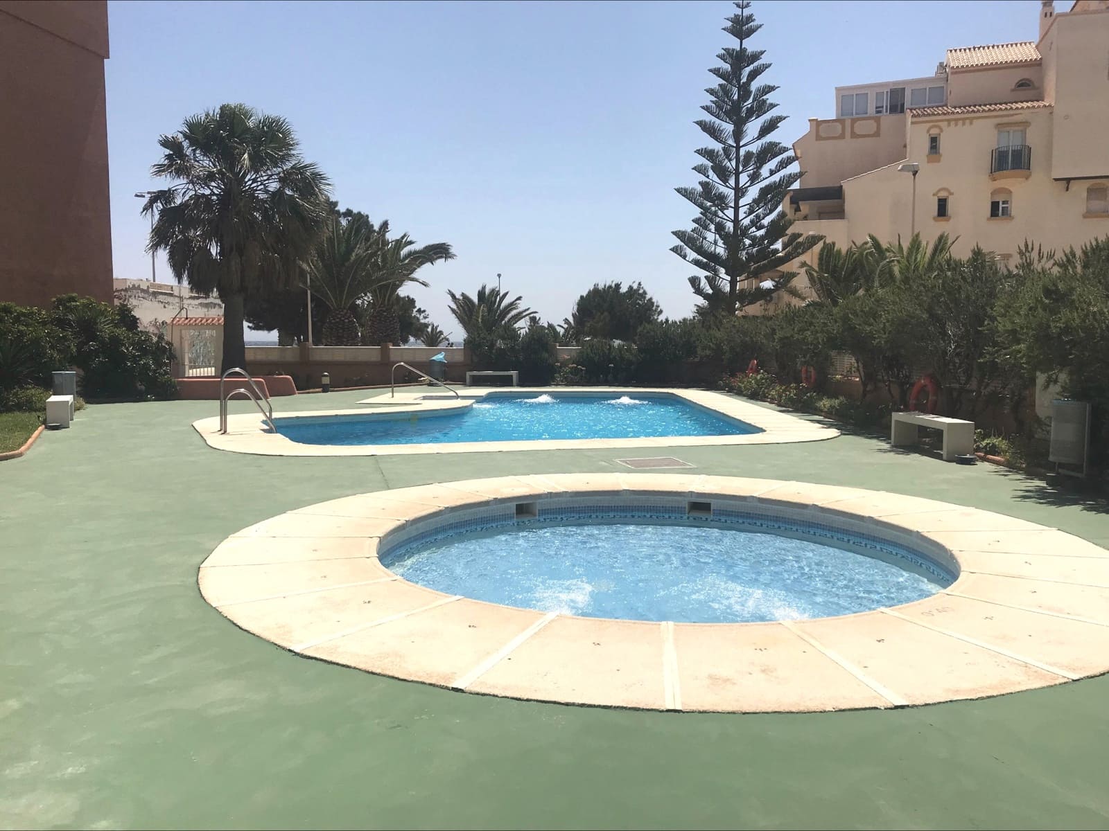 2 makuuhuone Asunto myytävänä paikassa Roquetas de Mar mukana uima-altaan - 229 000 € (Ref: 9761964)