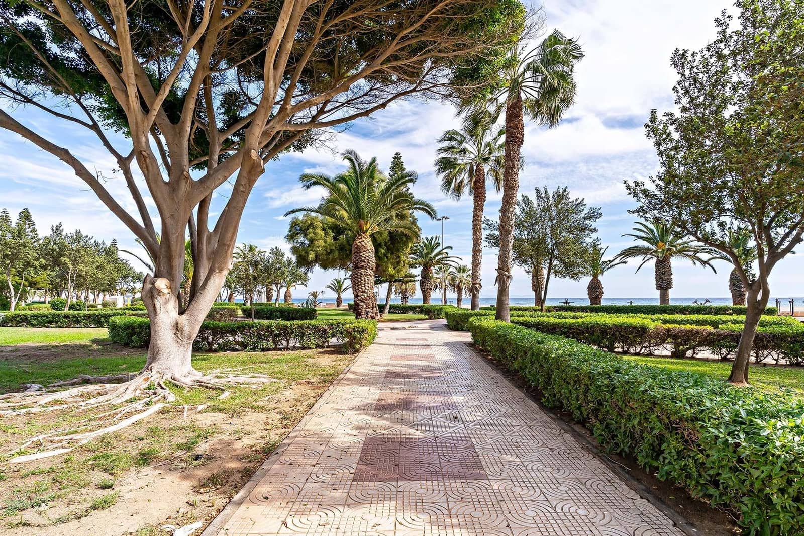 2 makuuhuone Asunto myytävänä paikassa Roquetas de Mar mukana uima-altaan - 229 000 € (Ref: 9761964)