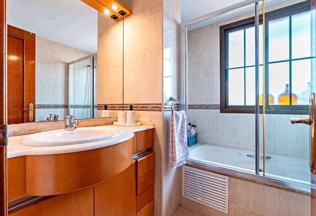 3 sypialnia Mieszkanie na sprzedaż w Roquetas de Mar z basenem garażem - 255 000 € (Ref: 9770619)