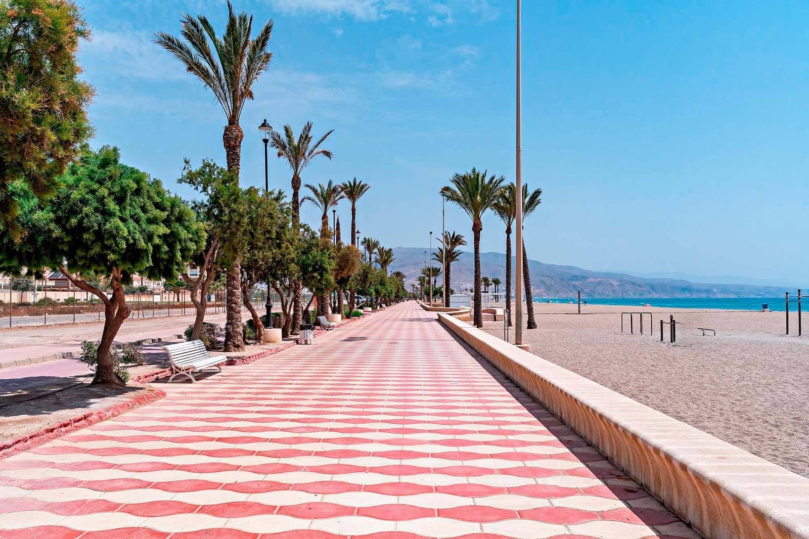 3 sypialnia Mieszkanie na sprzedaż w Roquetas de Mar z basenem garażem - 255 000 € (Ref: 9770619)