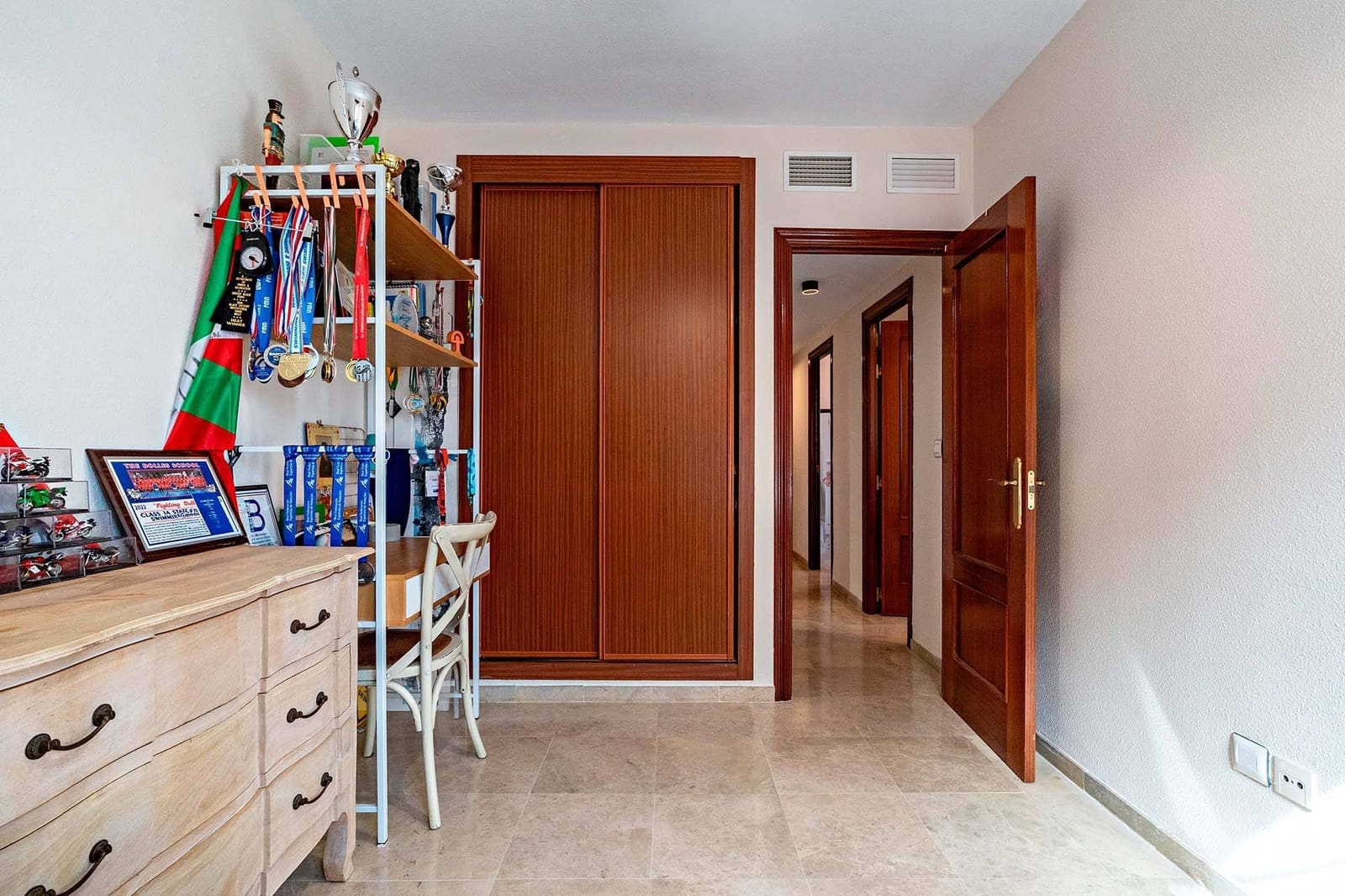 3 sypialnia Mieszkanie na sprzedaż w Roquetas de Mar z basenem garażem - 255 000 € (Ref: 9770619)