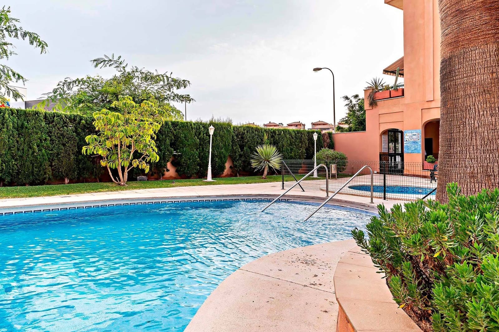 3 sypialnia Mieszkanie na sprzedaż w Roquetas de Mar z basenem garażem - 255 000 € (Ref: 9770619)