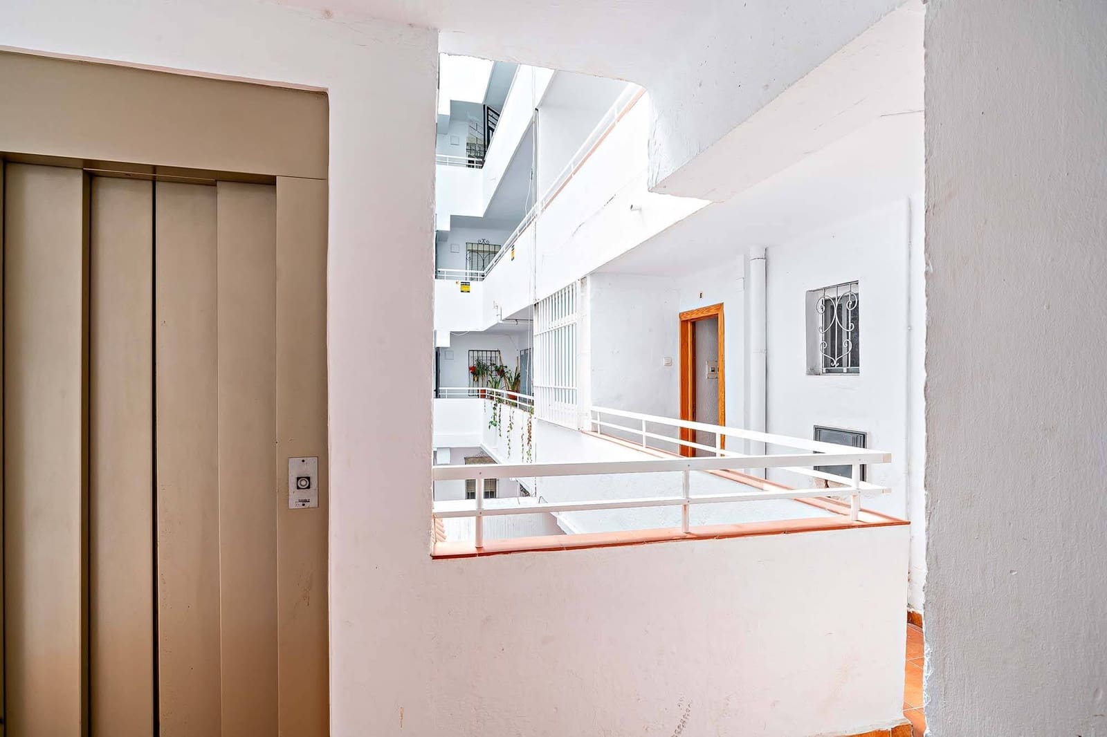 3 slaapkamer Flat te koop in Almeria stad - € 145.000 (Ref: 9791034)