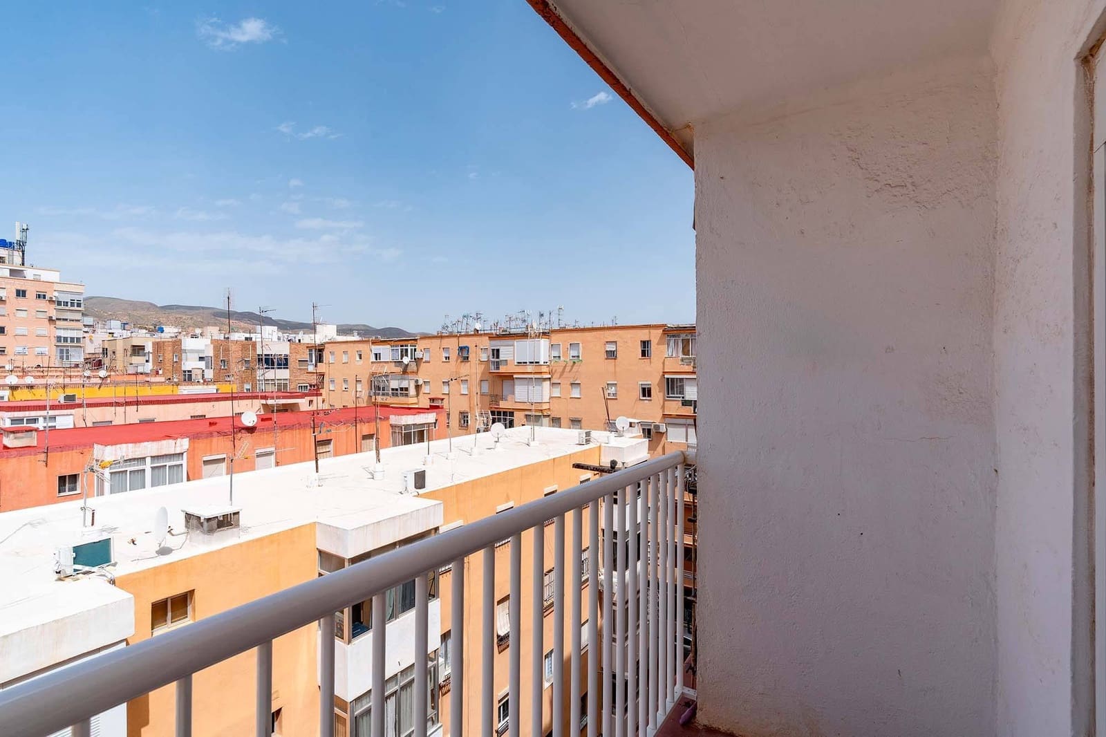 3 slaapkamer Flat te koop in Almeria stad - € 145.000 (Ref: 9791034)