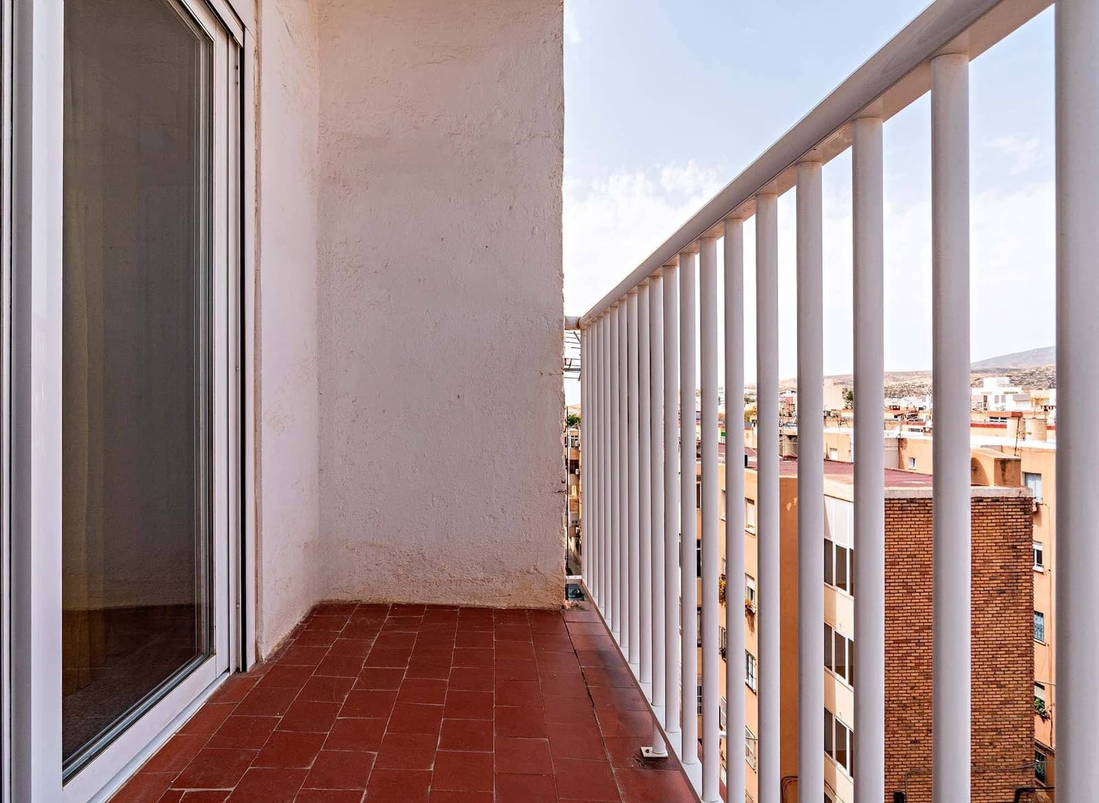 3 slaapkamer Flat te koop in Almeria stad - € 145.000 (Ref: 9791034)