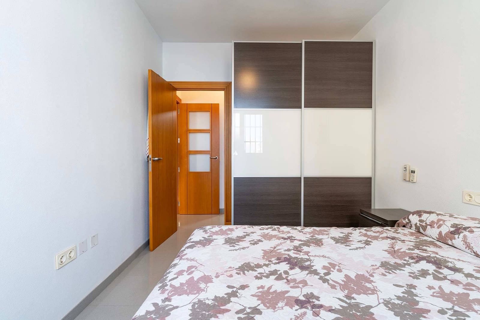 Appartement de 2 chambres à louer à Aguadulce (Almeria) avec piscine garage - 750 € (Ref: 9840920)