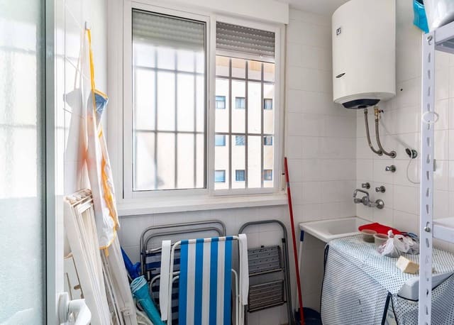 Appartement de 2 chambres à louer à Aguadulce (Almeria), Roquetas de Mar avec piscine garage - 750 € (Ref: 9840920)