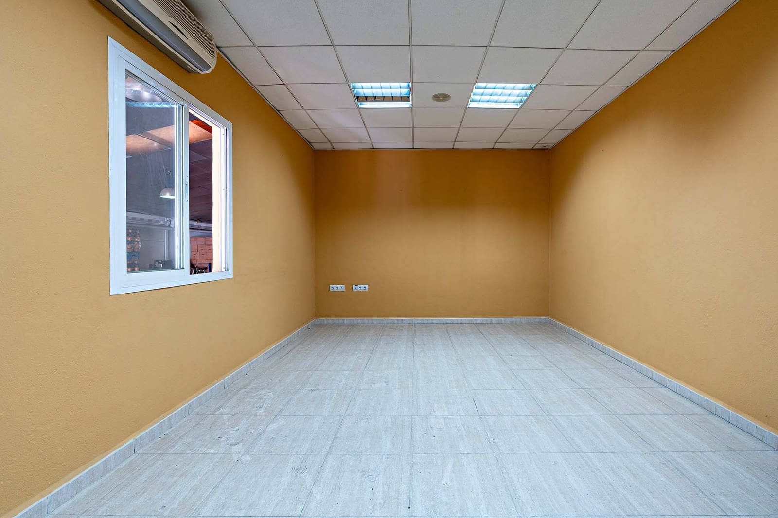 Virksomhed til salg i Viator - € 425.000 (Ref: 9840921)