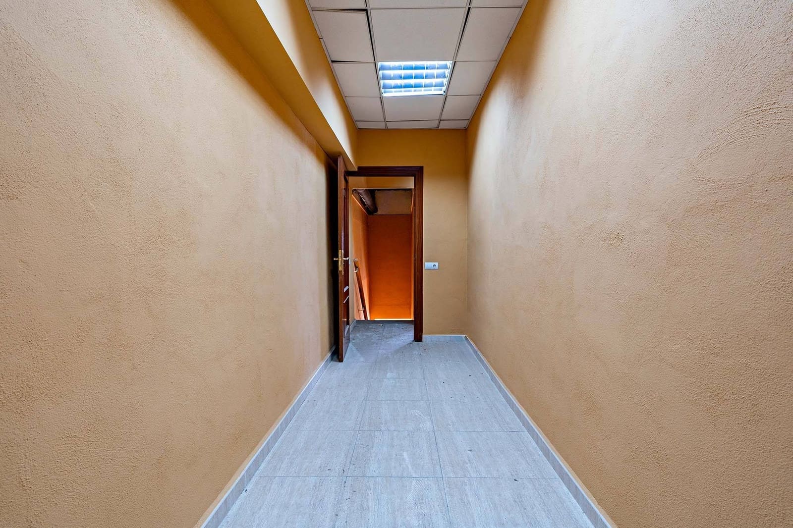 Virksomhed til salg i Viator - € 425.000 (Ref: 9840921)