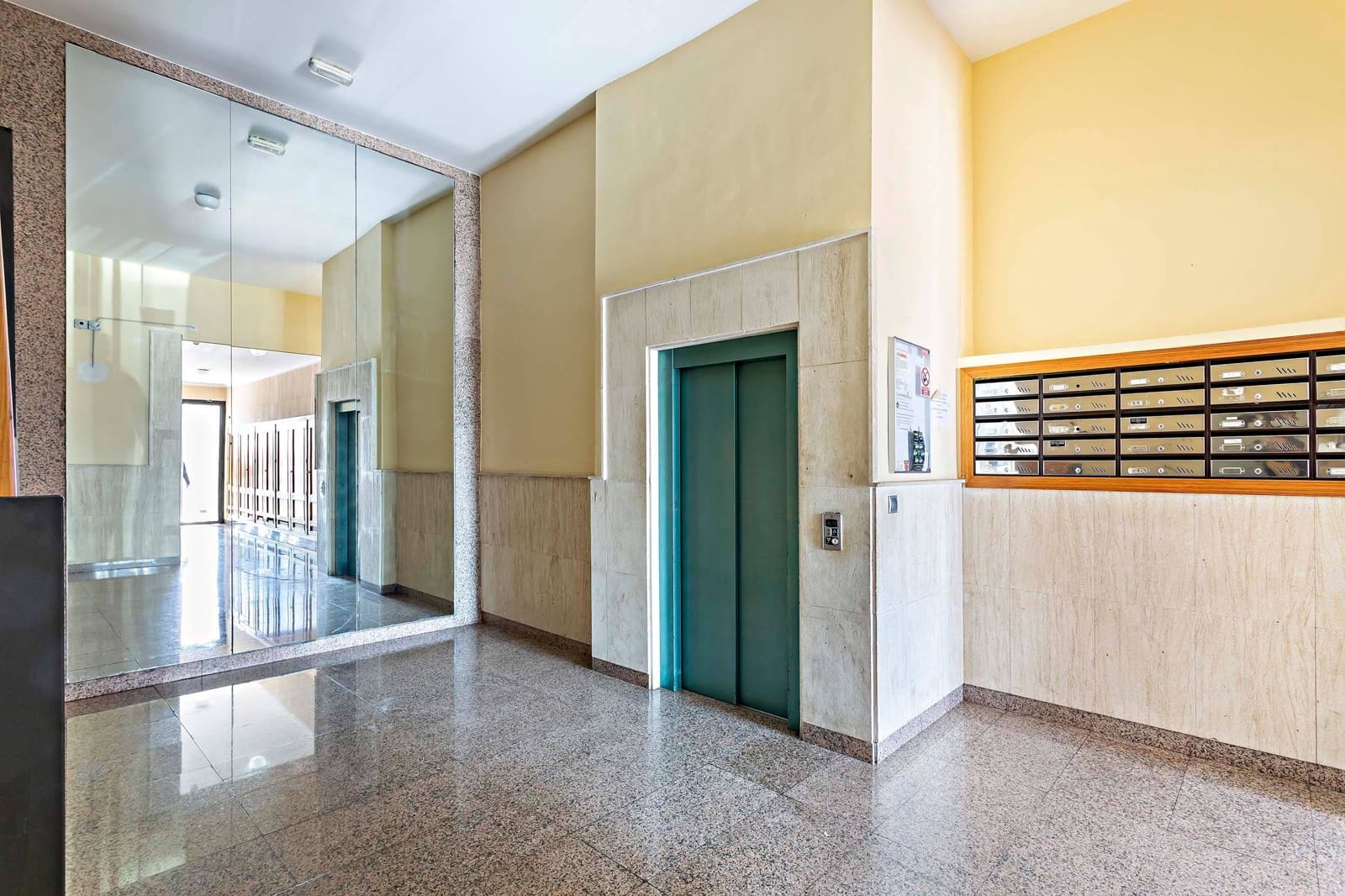 2 bedroom Flat for sale in El Parador de las Hortichuelas with garage - € 155,000 (Ref: 9843375)