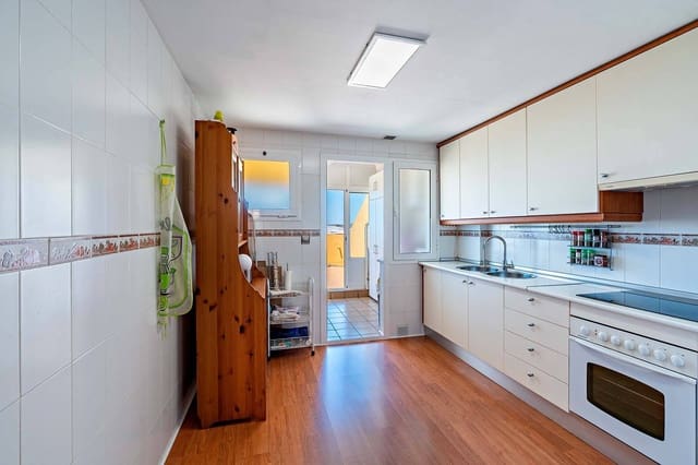2 chambre Appartement à vendre à El Parador de las Hortichuelas, Roquetas de Mar avec garage - 155 000 € (Ref: 9843375)