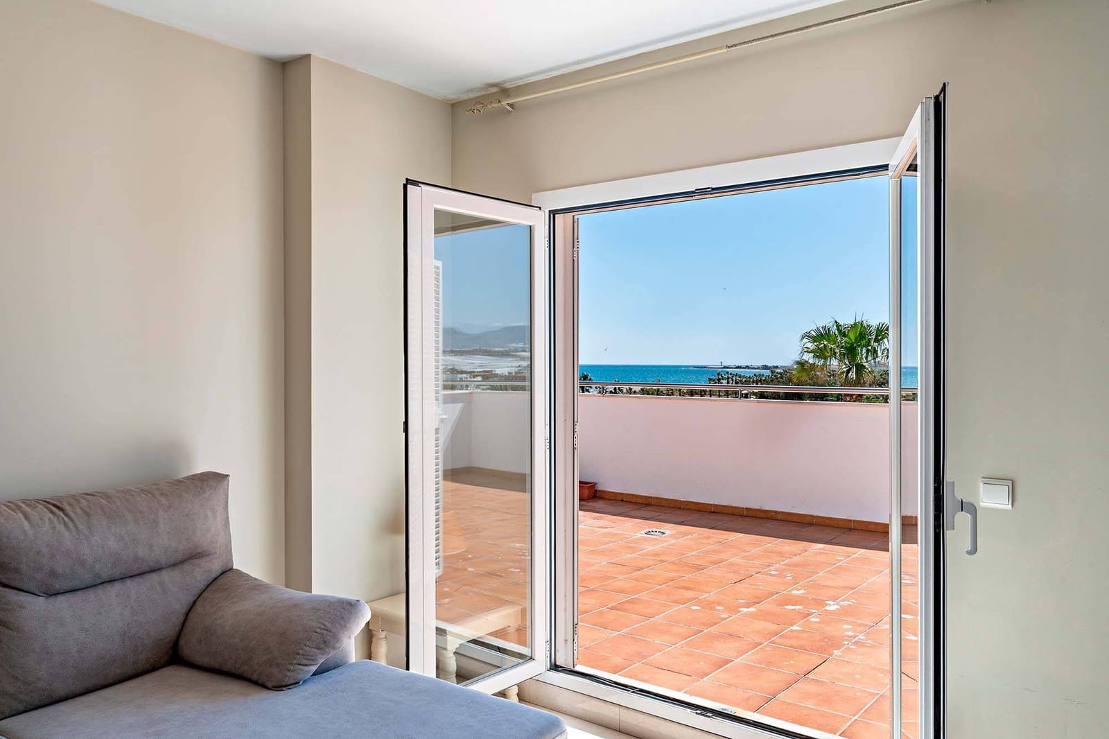 3 soveværelse Penthouse til salg i Almerimar med swimmingpool - € 335.000 (Ref: 9861856)