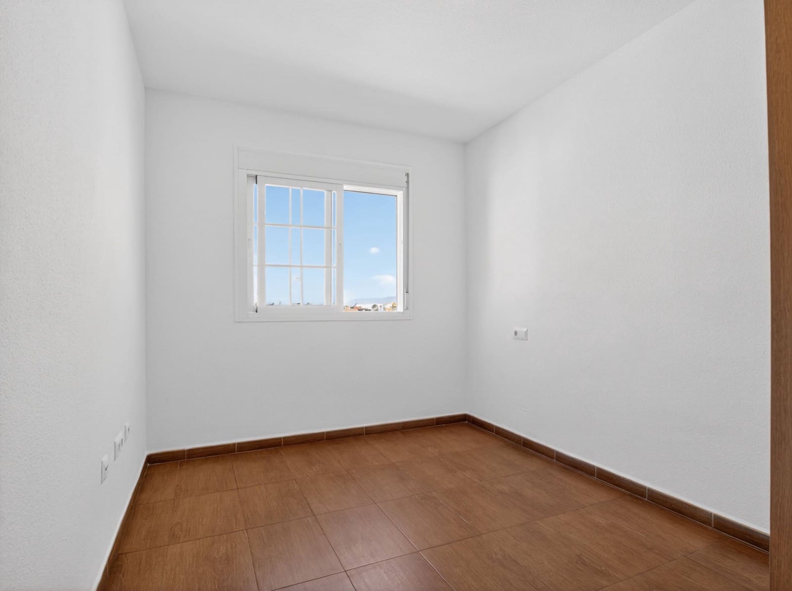 2 slaapkamer Flat te koop in Roquetas de Mar met garage - € 93.000 (Ref: 9866989)