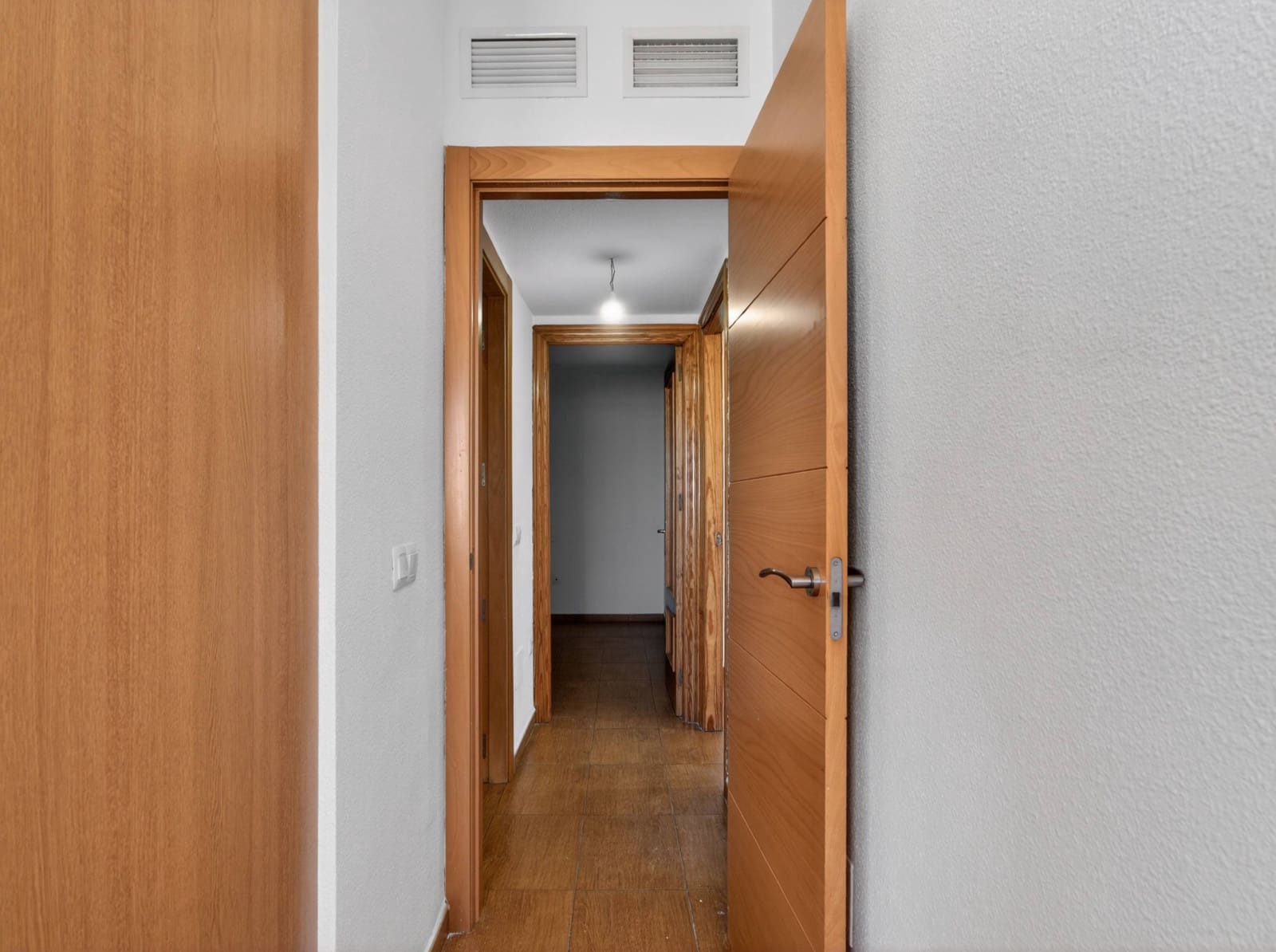 2 slaapkamer Flat te koop in Roquetas de Mar met garage - € 93.000 (Ref: 9866989)