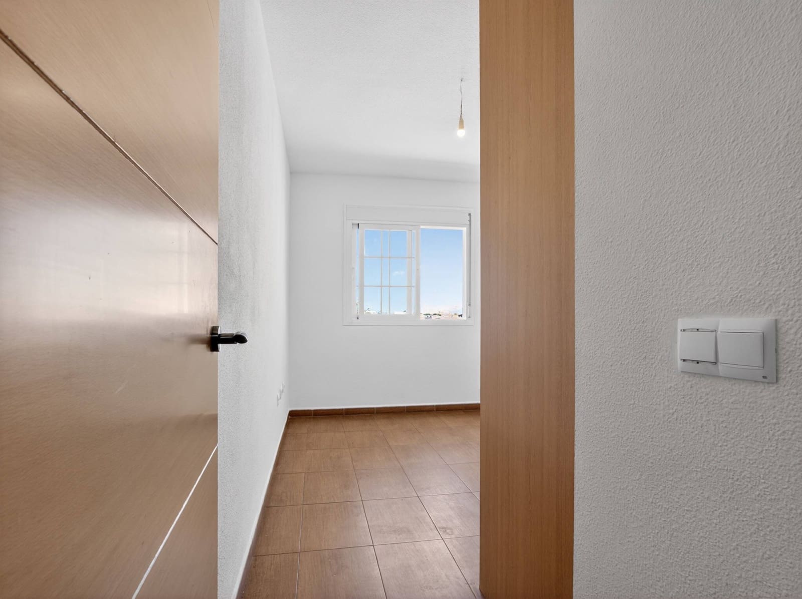 2 slaapkamer Flat te koop in Roquetas de Mar met garage - € 93.000 (Ref: 9866989)