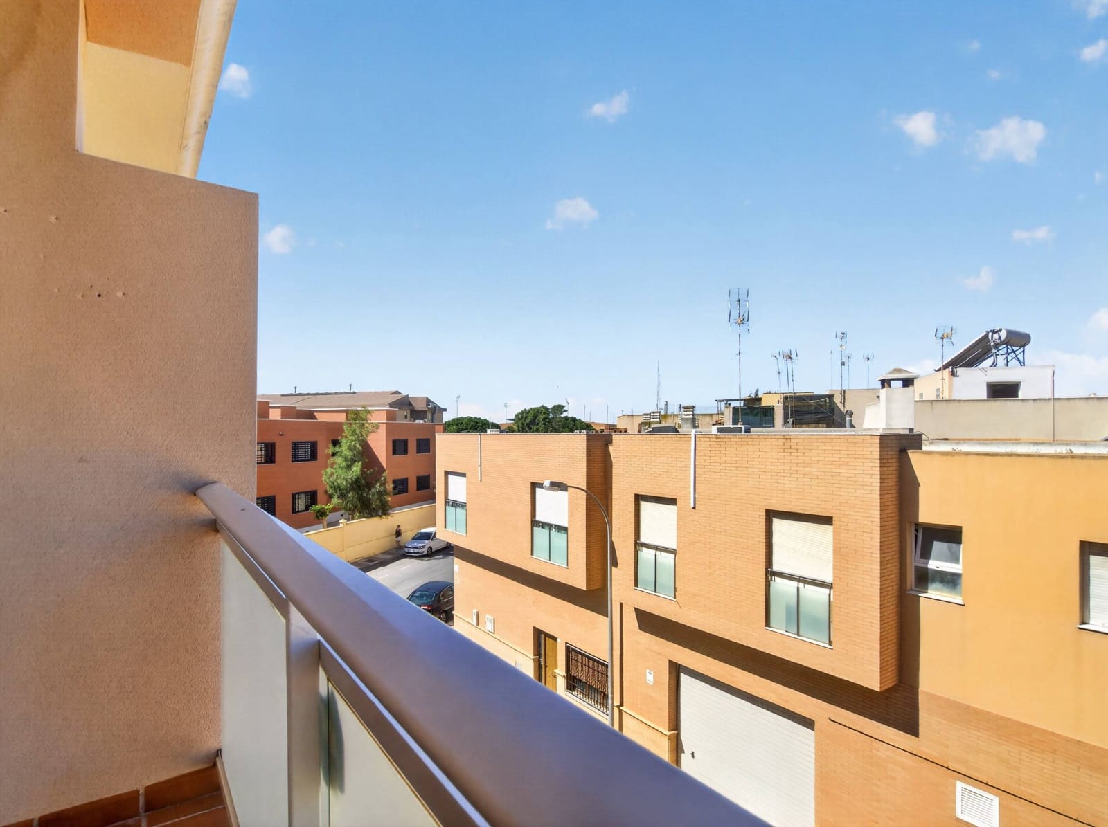 2 slaapkamer Flat te koop in Roquetas de Mar met garage - € 93.000 (Ref: 9866989)