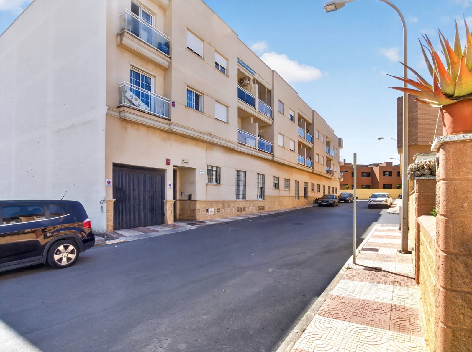 2 slaapkamer Flat te koop in Roquetas de Mar met garage - € 93.000 (Ref: 9866989)