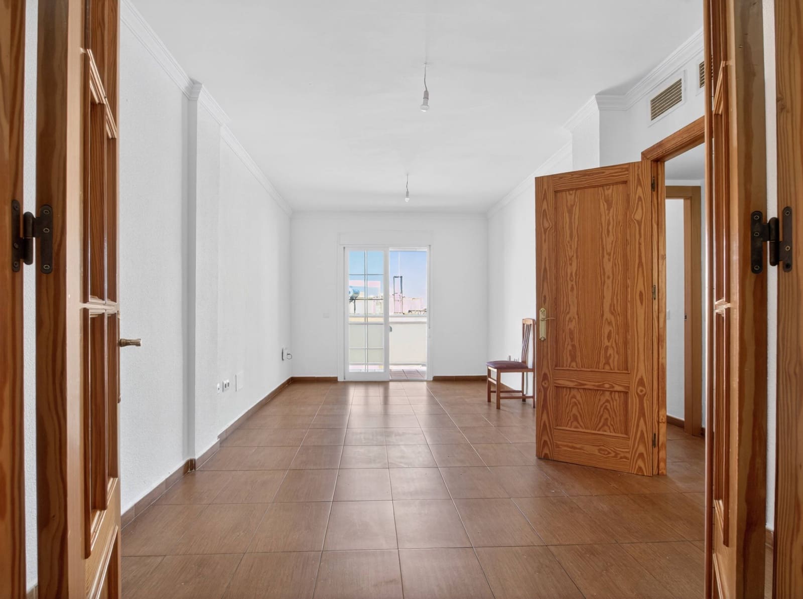 2 slaapkamer Flat te koop in Roquetas de Mar met garage - € 93.000 (Ref: 9866989)