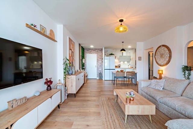 2 makuuhuone Asunto myytävänä paikassa Roquetas de Mar mukana uima-altaan - 220 000 € (Ref: 9878805)