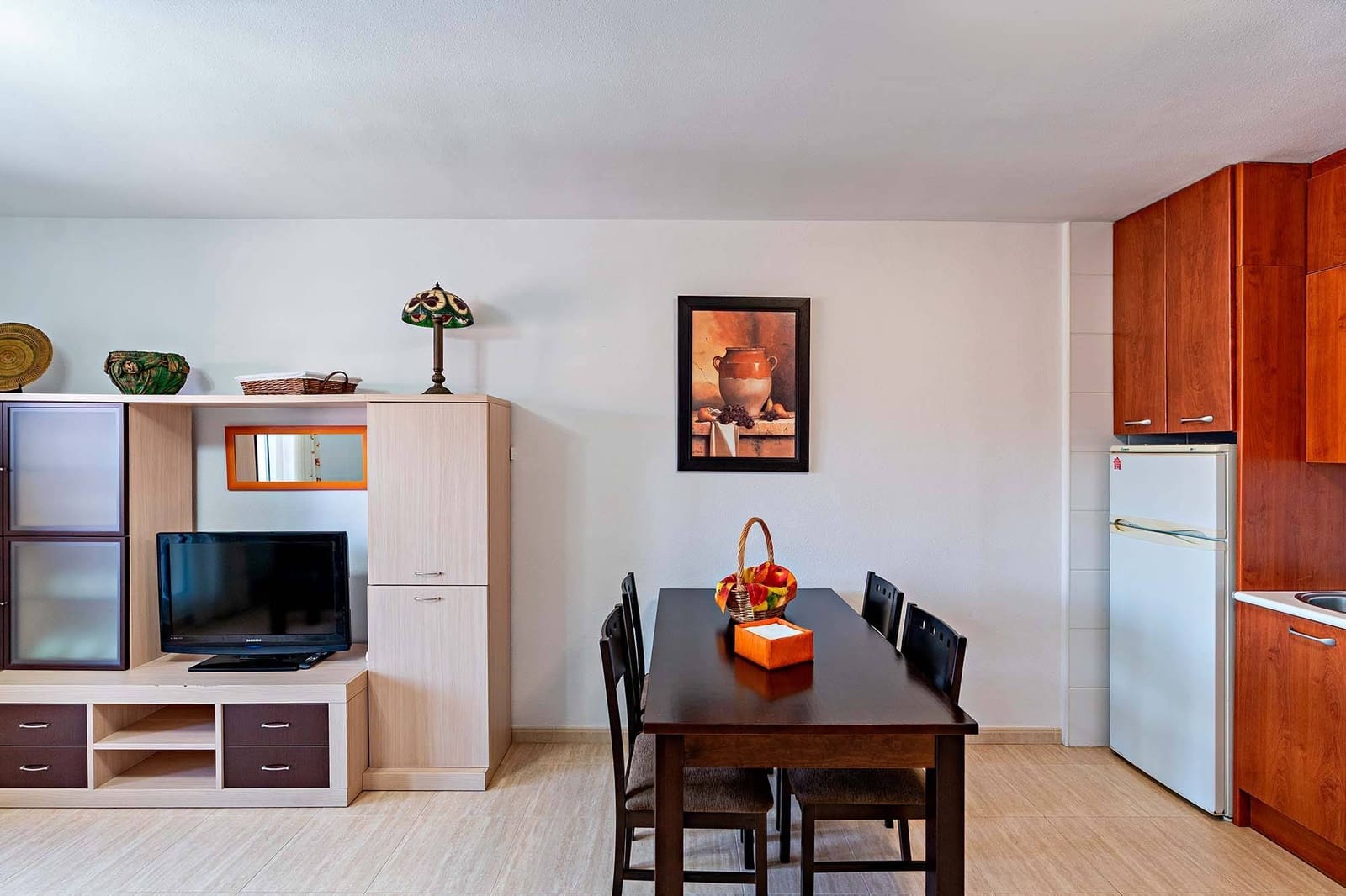 1 soverom Leilighet til leie i Roquetas de Mar med svømmebasseng garasje - € 600 (Ref: 9884786)