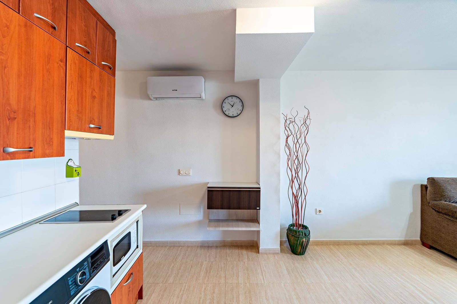 1 soverom Leilighet til leie i Roquetas de Mar med svømmebasseng garasje - € 600 (Ref: 9884786)