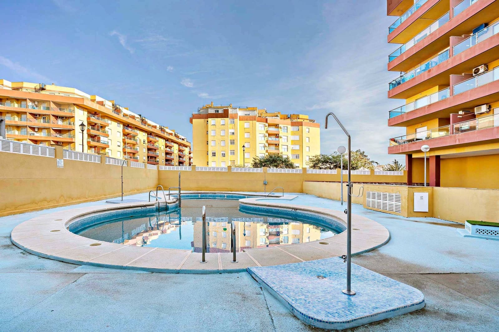 1 soverom Leilighet til leie i Roquetas de Mar med svømmebasseng garasje - € 600 (Ref: 9884786)