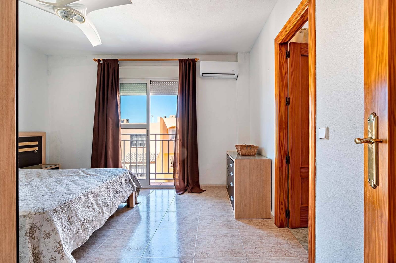 3 makuuhuone Rivitalo myytävänä paikassa Aguadulce (Almeria) mukana 
autotalli - 365 000 € (Ref: 9884787)