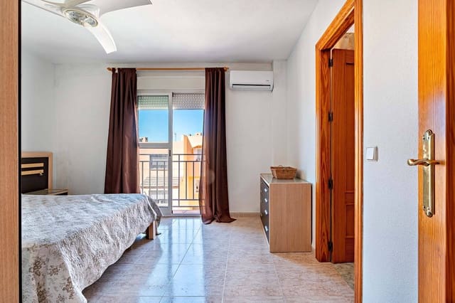 3 makuuhuone Rivitalo myytävänä paikassa Aguadulce (Almeria), Roquetas de Mar mukana 
autotalli - 365 000 € (Ref: 9884787)