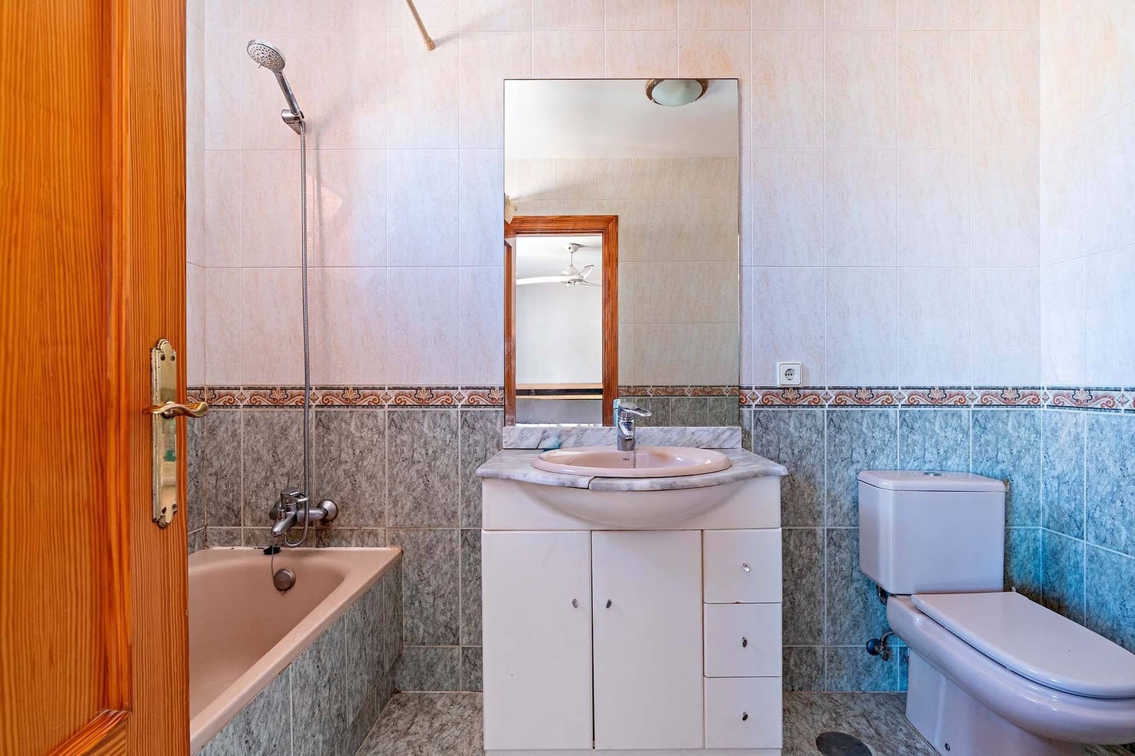 3 makuuhuone Rivitalo myytävänä paikassa Aguadulce (Almeria) mukana 
autotalli - 365 000 € (Ref: 9884787)
