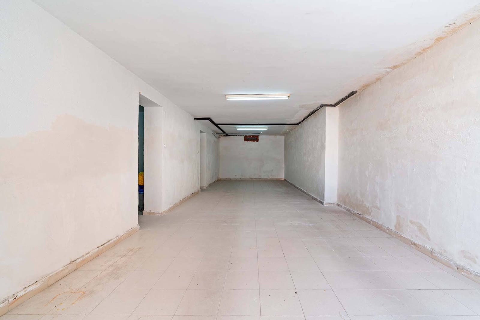 6 bedroom Villa for sale in Roquetas de Mar with pool garage - € 690,000 (Ref: 9911032)