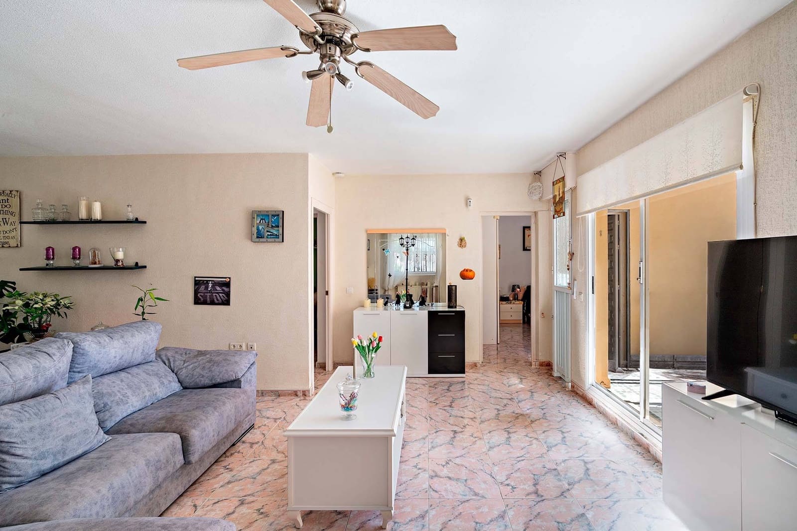 6 bedroom Villa for sale in Roquetas de Mar with pool garage - € 690,000 (Ref: 9911032)